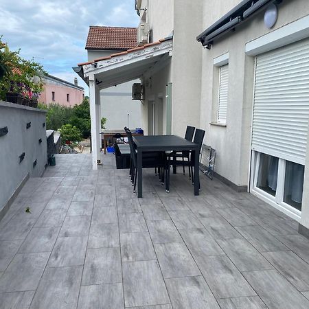 Apartmani Gavran Pirovac Exterior foto