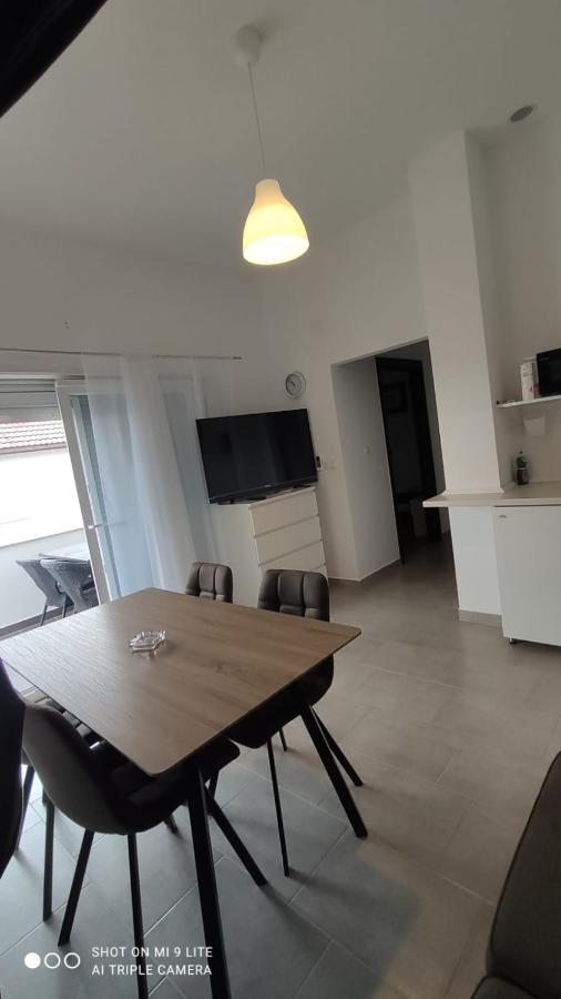 Apartmani Gavran Pirovac Exterior foto